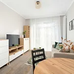 Prestigious With Terrace And Parking Close To The Airport By Renters Prestige