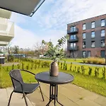 Prestigious With Terrace And Parking Close To The Airport By Renters Prestige Poznań