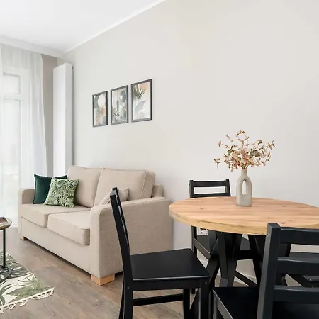 Prestigious With Terrace And Parking Close To The Airport By Renters Prestige شقة *