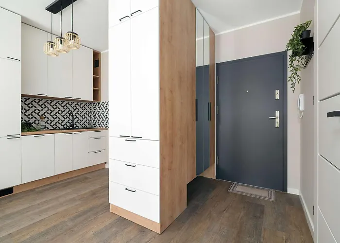 Prestigious With Terrace And Parking Close To The Airport By Renters Prestige Posen