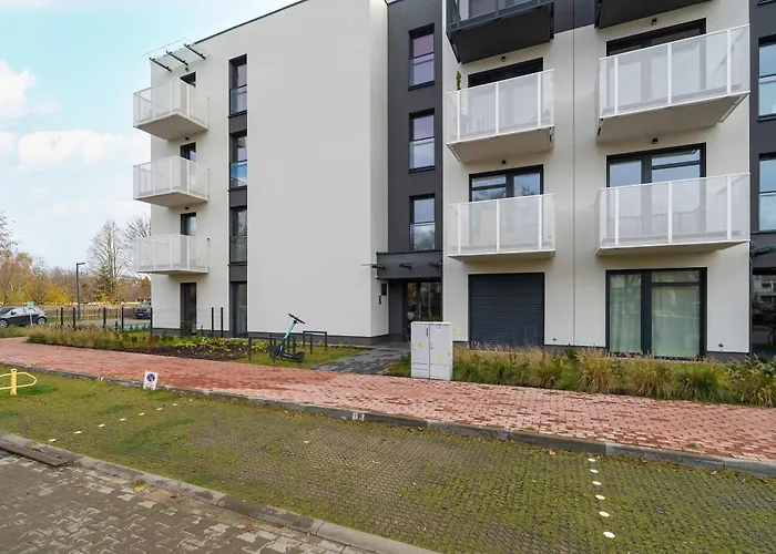 Prestigious With Terrace And Parking Close To The Airport By Renters Prestige Apartment Posen